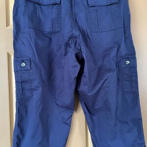 Women Lee cargo pants size 16. In good condition.